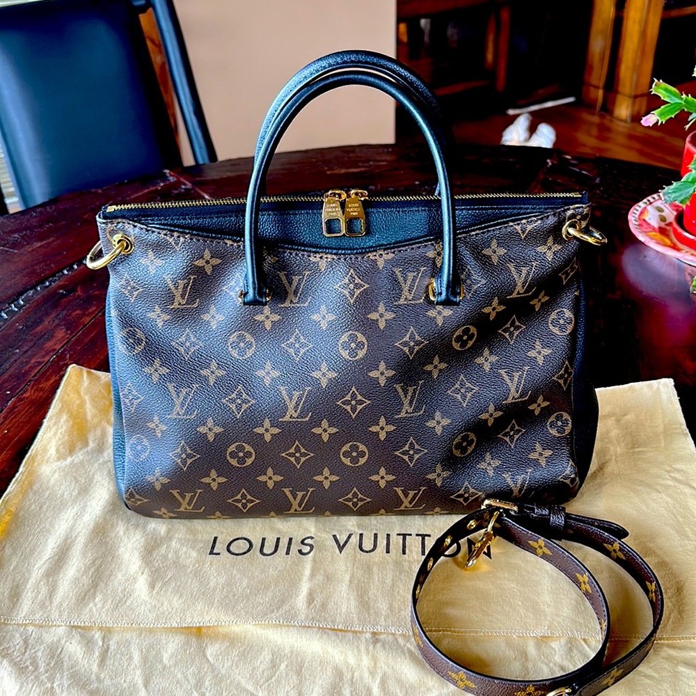 Louis Vuitton Pallas MM Monogram Canvas Black Leather Adjustable Strap